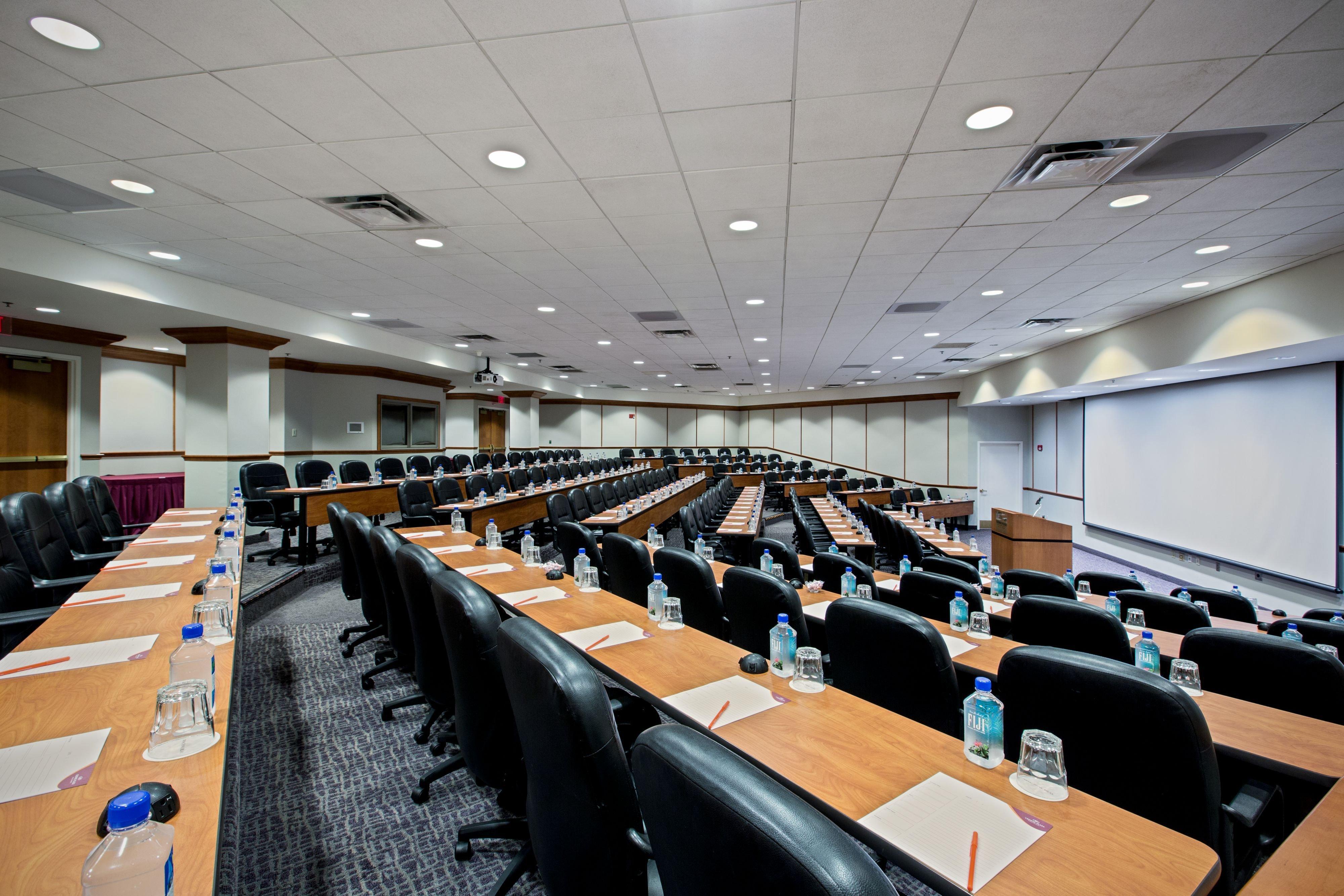 Crowne Plaza Philadelphia King Of Prussia Hotel Екстериор снимка