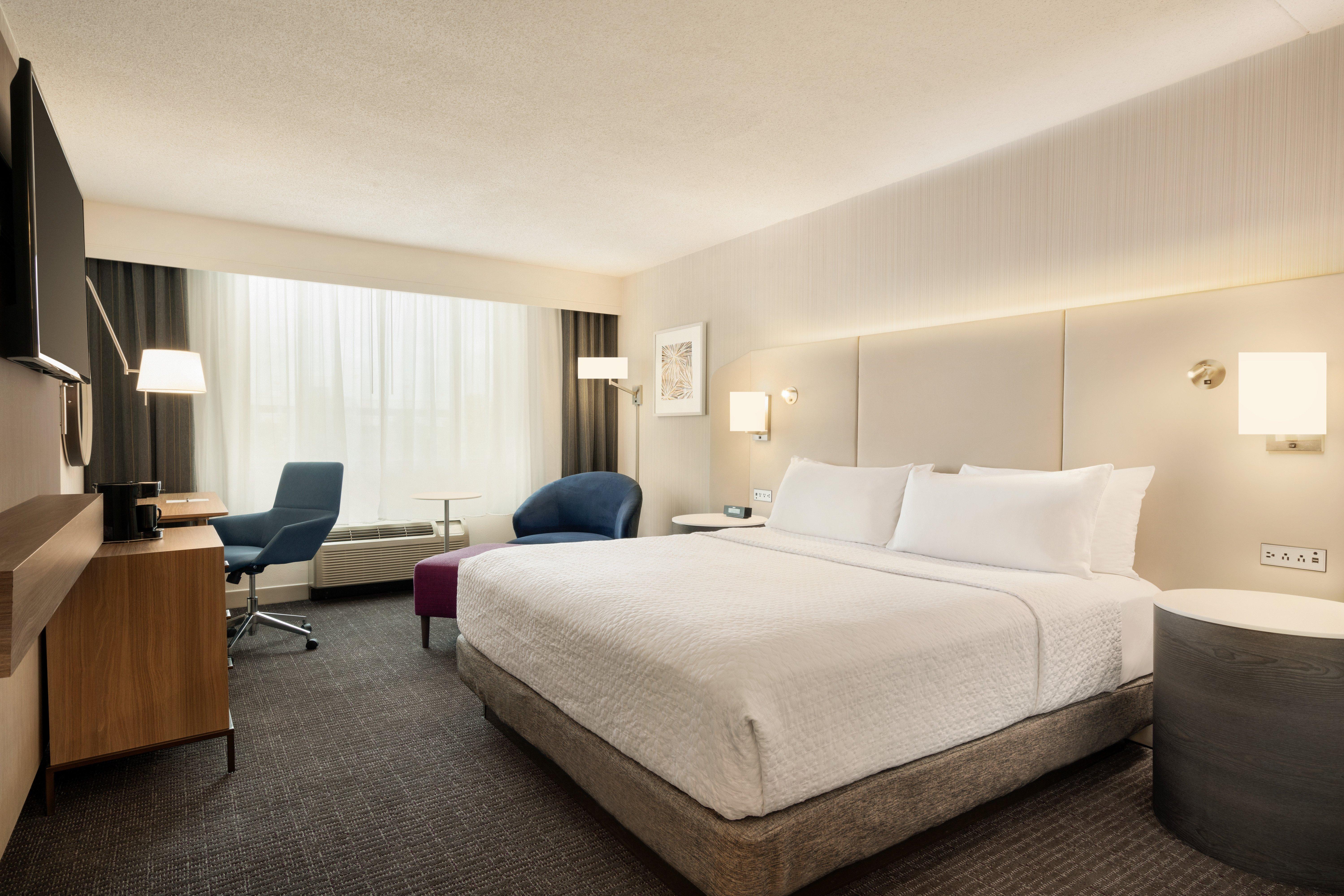 Crowne Plaza Philadelphia King Of Prussia Hotel Екстериор снимка