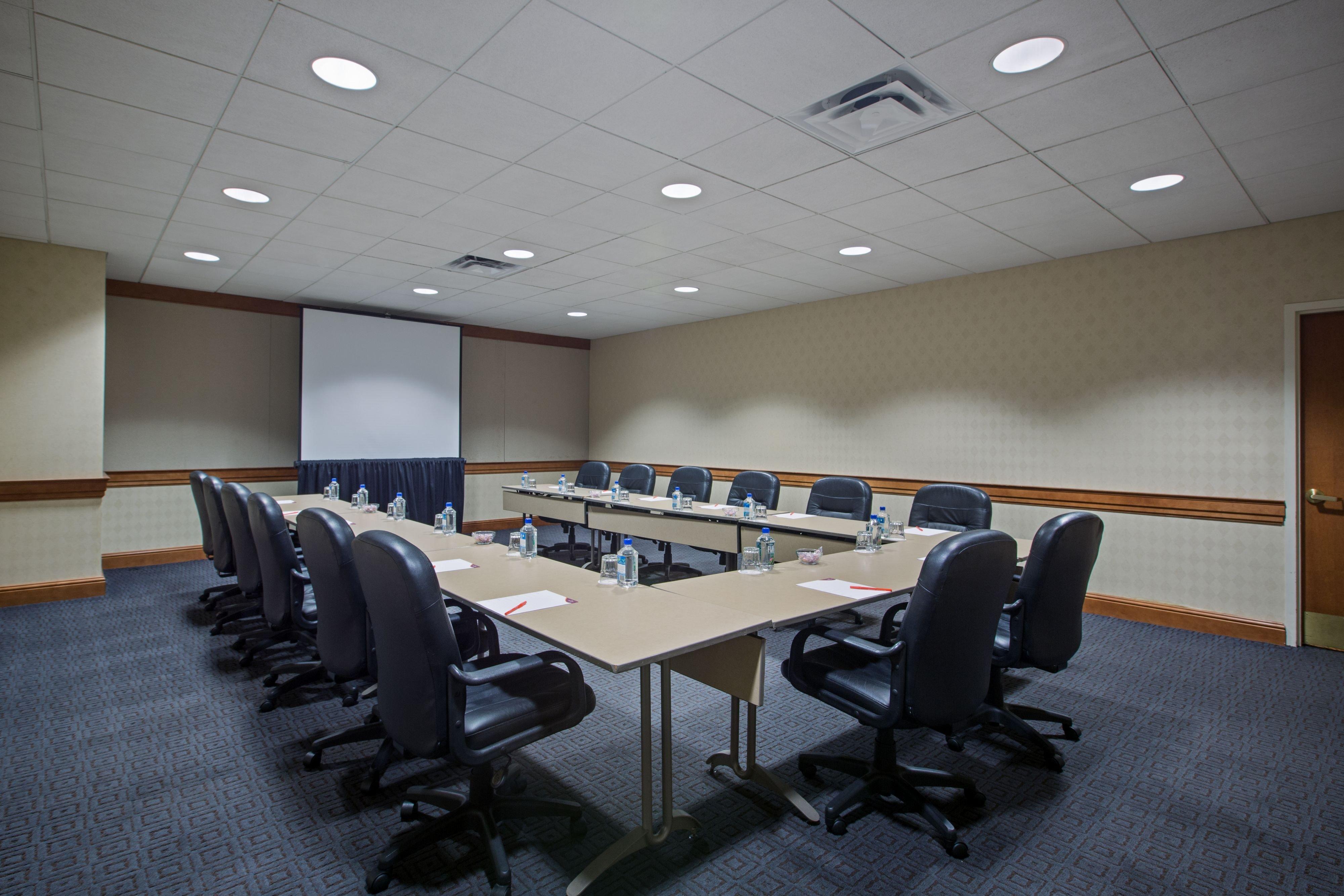 Crowne Plaza Philadelphia King Of Prussia Hotel Екстериор снимка